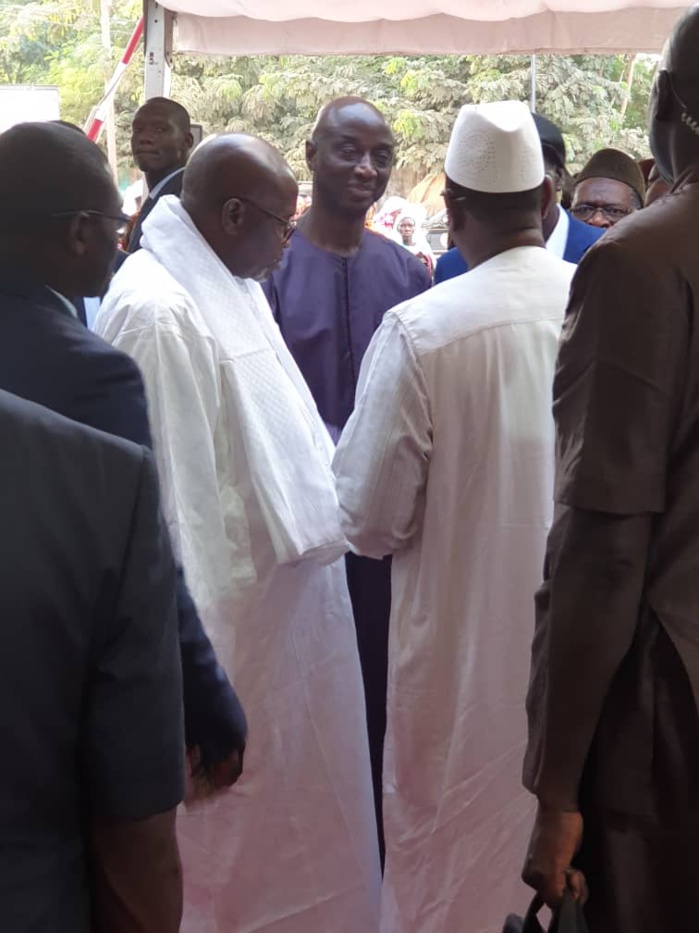 Présentation de condoléances : Macky Sall et Ousmane Sonko chez Alioune Badara Cissé, suite au décès de son fils.