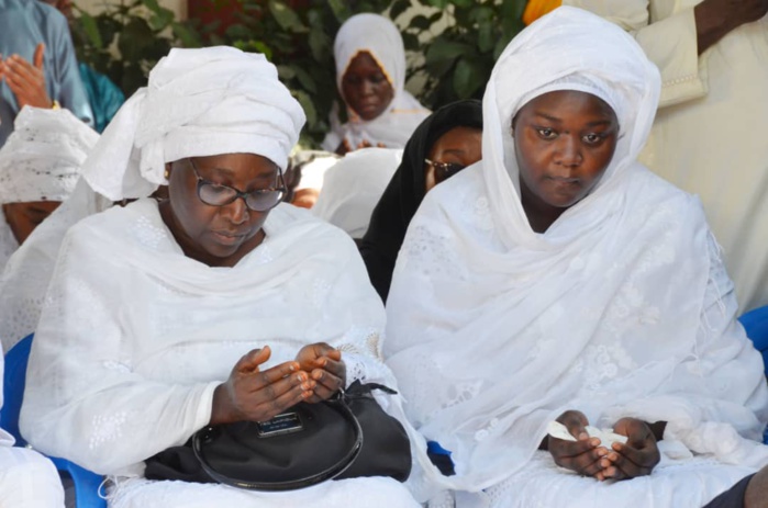 Présentation de condoléances : Macky Sall et Ousmane Sonko chez Alioune Badara Cissé, suite au décès de son fils.