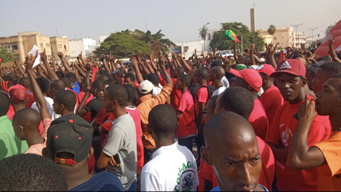 Place de la Nation : La communauté Guinénne au Sénégal manifeste son désir du changement.