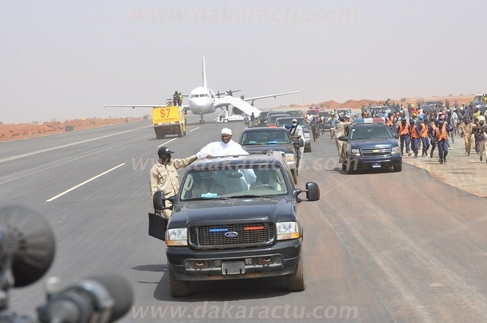 Revivez en images l'atterrissage de la Pointe de Sarène sur la piste de l'aéroport Blaise Diagne de Diass