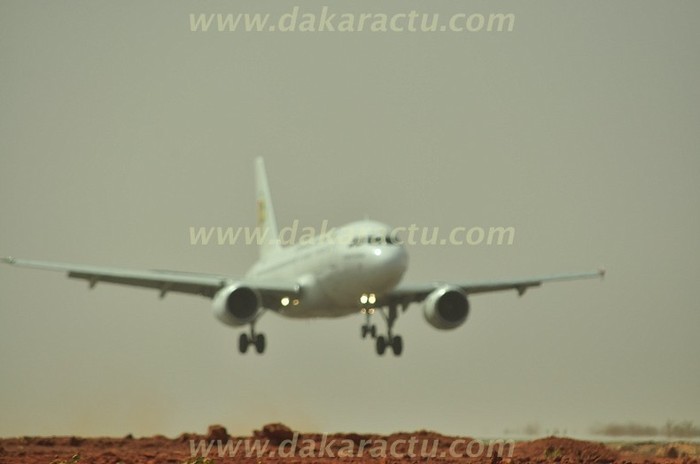 Revivez en images l'atterrissage de la Pointe de Sarène sur la piste de l'aéroport Blaise Diagne de Diass