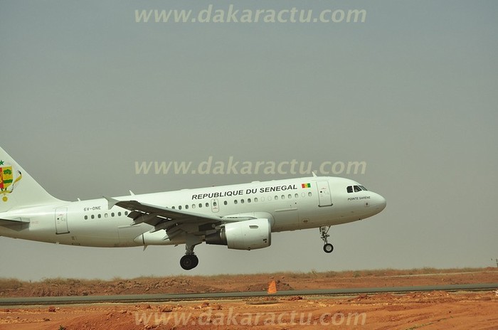 Revivez en images l'atterrissage de la Pointe de Sarène sur la piste de l'aéroport Blaise Diagne de Diass
