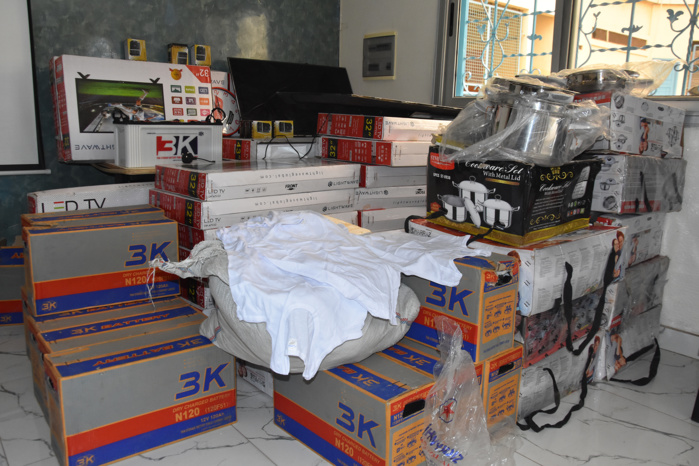 Séries de braquages : La bande qui écumait Dakar et Thiès cueillie par la gendarmerie et envoyée devant le Procureur. Séries de braquages : La bande qui écumait Dakar et Thiès cueillie par la gendarmerie et envoyée devant le Procureur.