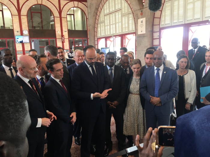 Transports : Le Premier ministre français, Édouard Philippe visite la gare du TER