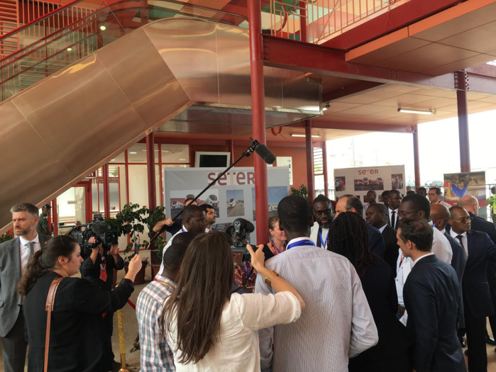 Transports : Le Premier ministre français, Édouard Philippe visite la gare du TER Transports : Le Premier ministre français, Édouard Philippe visite la gare du TER