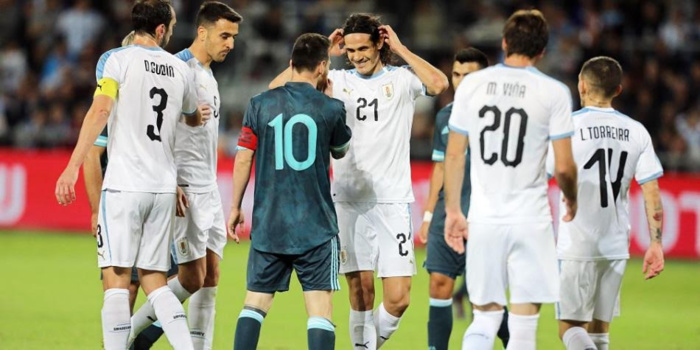 « Viens te battre! »/« C’est quand tu veux! » : Clash de Légende entre Edinson Cavani et Lionel Messi