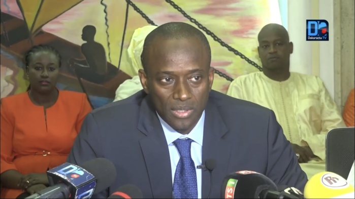 Série de vols au Port autonome de Dakar : Aboubacar Sadikh Bèye dément et annonce une plainte contre X Série de vols au Port autonome de Dakar : Aboubacar Sadikh Bèye dément et annonce une plainte contre X