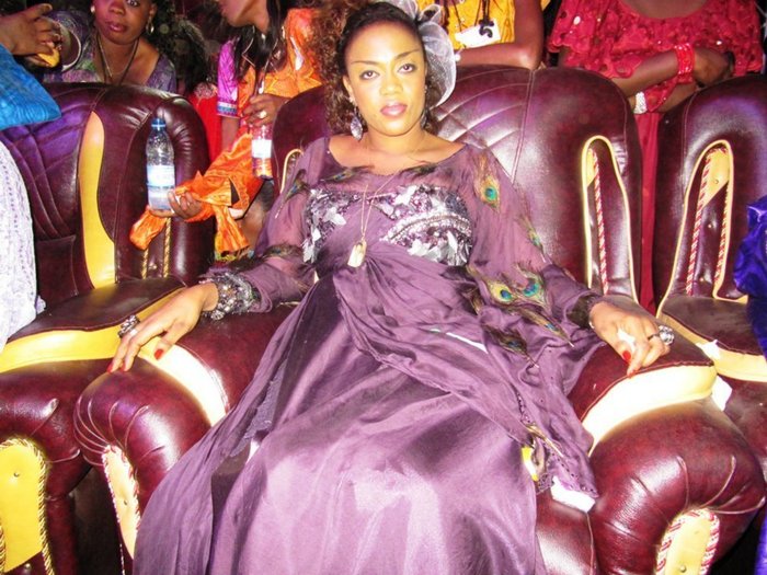 Voici deux des femmes de Cheikh Béthio