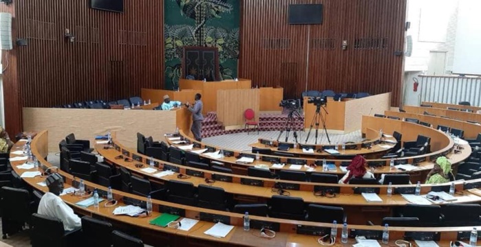 Assemblée  nationale / Assiduité, ponctualité et pragmatisme : La pédagogie par l'exemple du ministre de l’intérieur Aly Ngouille Ndiaye