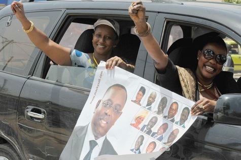 Guédiawaye : une forte mobilisation accompagne la caravane de Macky Sall