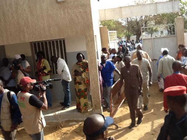 Voici la porte par laquelle Wade va entrer pour voter ce dimanche