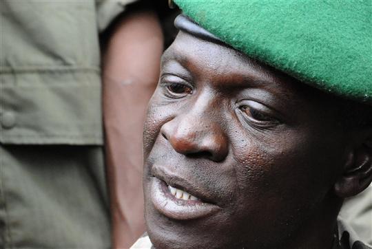 Le président Wade invite le capitaine Sanogo à venir au Sénégal