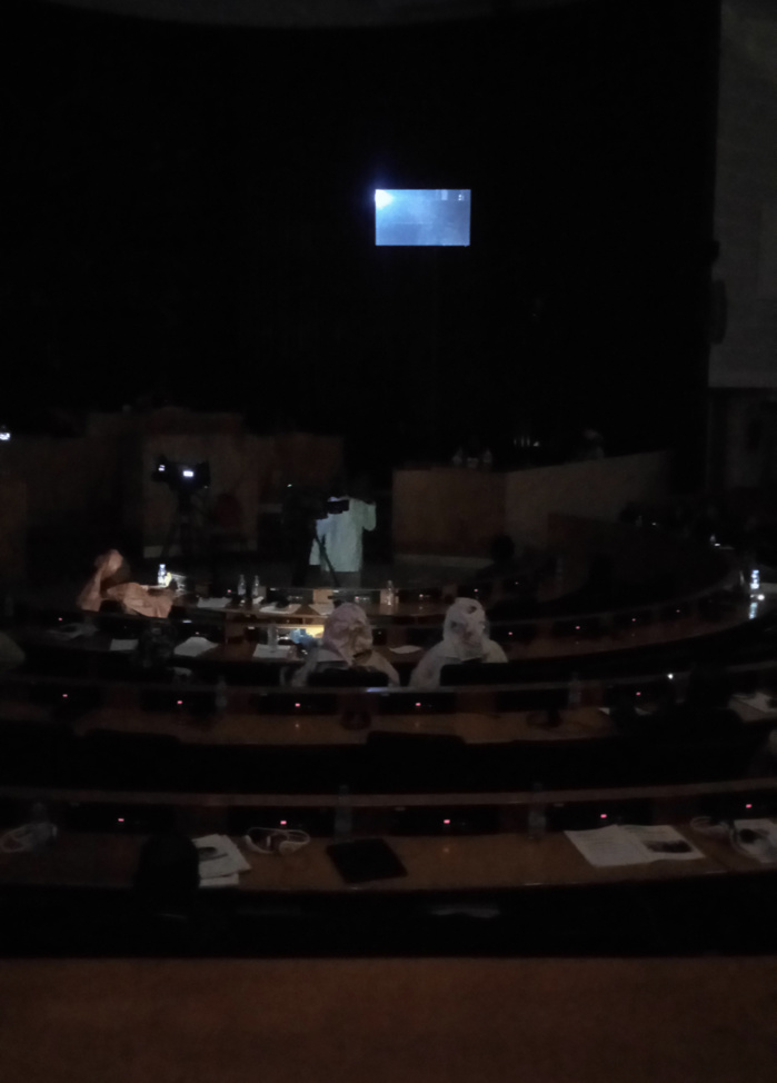 Urgent/ Assemblée Nationale : Coupure d'éléctricité en pleine plénière...