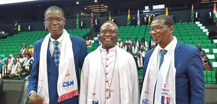 Graduation 2019 Ucao / Saint-Michel : « Les investissements du groupe chiffrés à 2 250 000 000 frs reflètent l’effort de l’Eglise dans le sous-secteur pour seconder l’action de l’Etat.» (Mgr André Guèye, Évêque de Thiès) Graduation 2019 Ucao / Saint-Michel : « Les investissements du groupe chiffrés à 2 250 000 000 frs reflètent l’effort de l’Eglise dans le sous-secteur pour seconder l’action de l’Etat.» (Mgr André Guèye, Évêque de Thiès)