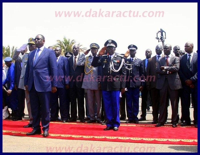 Le président Macky Sall est ressorti du palais.