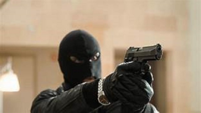 BRAQUAGE À MBACKÉ / Une station d'essence attaquée par une dizaine de malfrats... Coups de feu tirés BRAQUAGE À MBACKÉ / Une station d'essence attaquée par une dizaine de malfrats... Coups de feu tirés