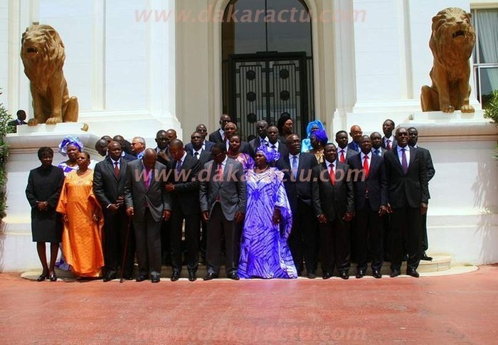 Macky SALL, son gouvernement et le premier conseil des ministres