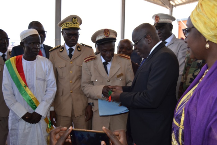 Mise en service du poste frontalier juxtaposé de Boundou-Fourdou (Kolda) : La Douane sénégalaise prête à démarrer les opérations de dédouanement et de facilitation. Mise en service du poste frontalier juxtaposé de Boundou-Fourdou (Kolda) : La Douane sénégalaise prête à démarrer les opérations de dédouanement et de facilitation.