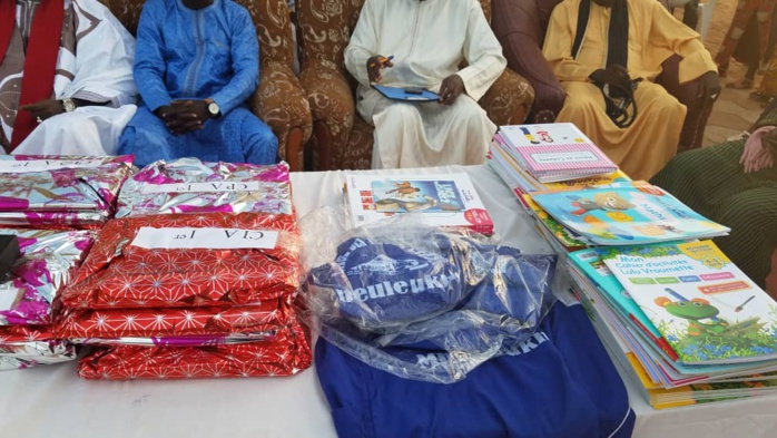 9e EDITION PRIX DE L’EXCELLENCE DJOLOFFACTU : Les meilleurs élèves de la commune de Mbeuleukhé primés et les écoles dotées de matériels. 9e EDITION PRIX DE L’EXCELLENCE DJOLOFFACTU : Les meilleurs élèves de la commune de Mbeuleukhé primés et les écoles dotées de matériels.