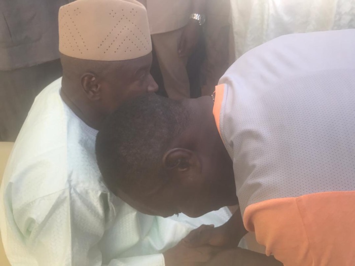 Les victimes de Tivaouane Peulh mettent fin à leur grève de la faim après la visite du ministre de l’intérieur Aly Ngouille Ndiaye. Les victimes de Tivaouane Peulh mettent fin à leur grève de la faim après la visite du ministre de l’intérieur Aly Ngouille Ndiaye.