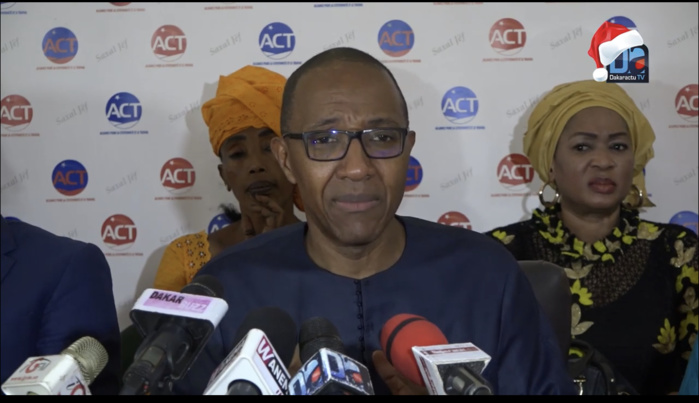Abdoul Mbaye tire la sonnette d'alarme : « Le temps économique des prochaines années sera lourd... »