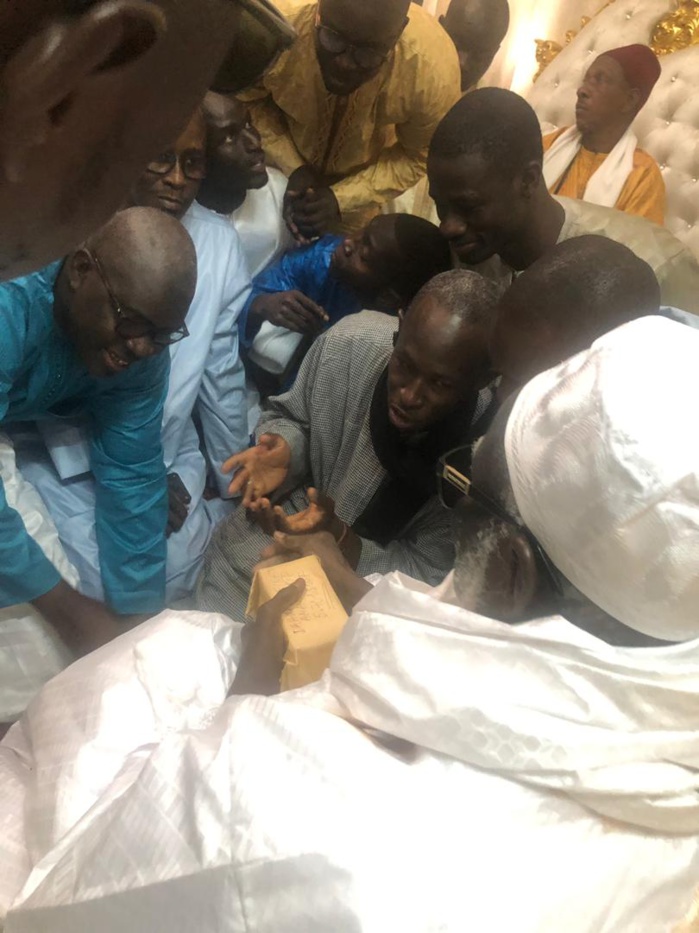 Université Cheikhoul Khadim / Les travailleurs de l'Artp ont rencontré le Khalife Général des Mourides. Université Cheikhoul Khadim / Les travailleurs de l'Artp ont rencontré le Khalife Général des Mourides.