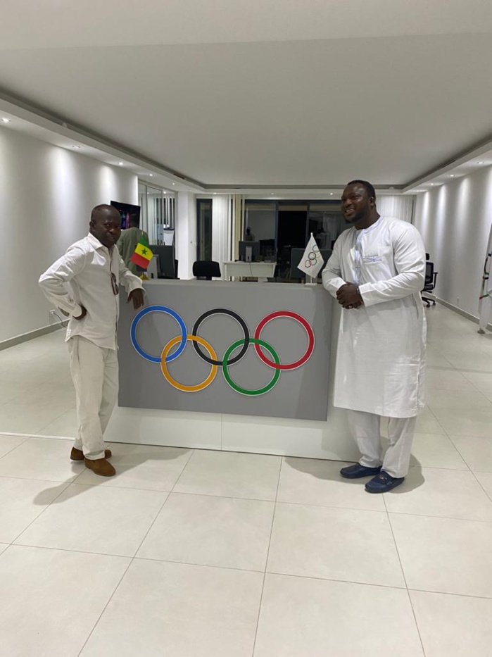 JOJ DAKAR 2022 : Modou Lo reçu par Mamadou Diagna Ndiaye, promet de jouer pleinement sa partition. JOJ DAKAR 2022 : Modou Lo reçu par Mamadou Diagna Ndiaye, promet de jouer pleinement sa partition.