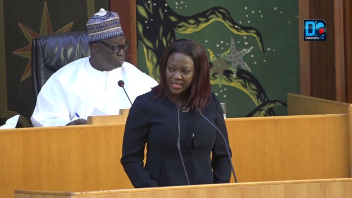 Assemblée Nationale / Projet de loi sur le viol : « C'est un jour mémorable dans les annales de la législature » (Sira Ndiaye, députée) Assemblée Nationale / Projet de loi sur le viol : « C'est un jour mémorable dans les annales de la législature » (Sira Ndiaye, députée)