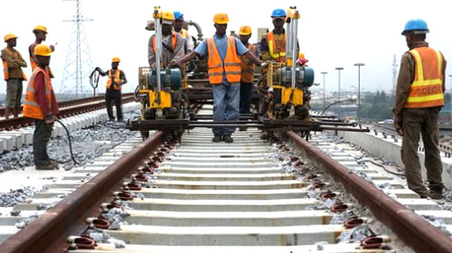 Transport ferroviaire : Macky Sall annonce la réhabilitation et la modernisation du chemin de fer Dakar-Bamako...
