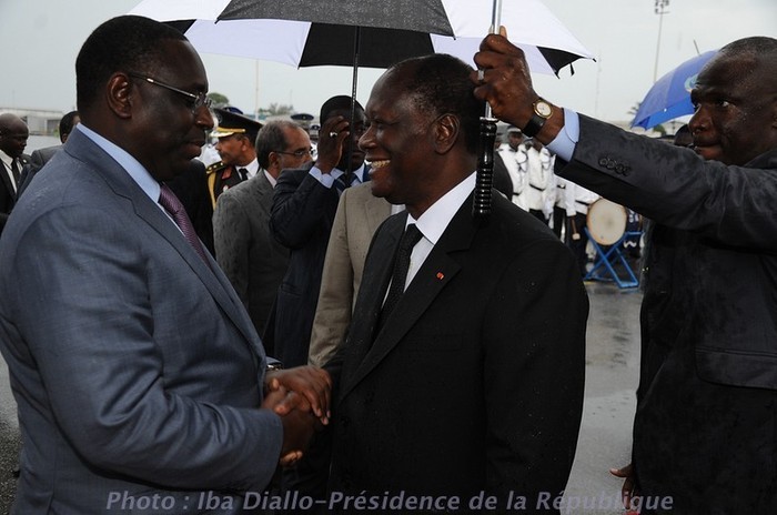 Les images de l'arrivée de Macky Sall à Abidjan (PHOTOS)