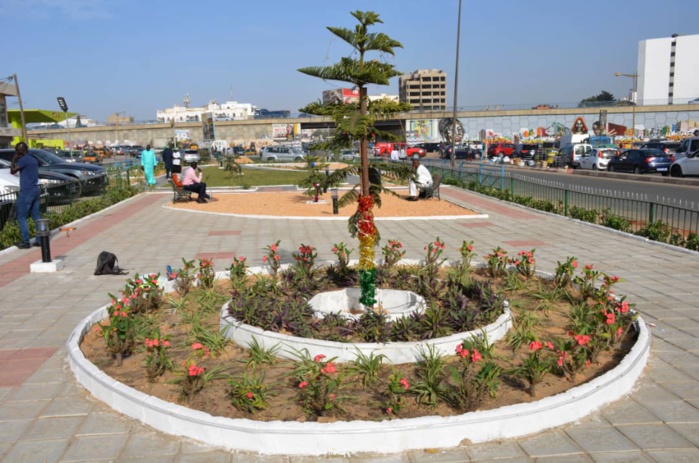 Opération Zéro Déchet : Coup de balai à l’ancienne piste sise à Mermoz. Opération Zéro Déchet : Coup de balai à l’ancienne piste sise à Mermoz.