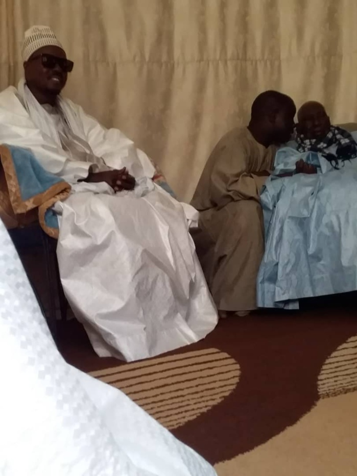 MBACKÉ- Mosquée et Daara à la place du stade/ Le Khalife instruit Cheikh Bass de coordonner les travaux confiés aux Baayfall. MBACKÉ- Mosquée et Daara à la place du stade/ Le Khalife instruit Cheikh Bass de coordonner les travaux confiés aux Baayfall.