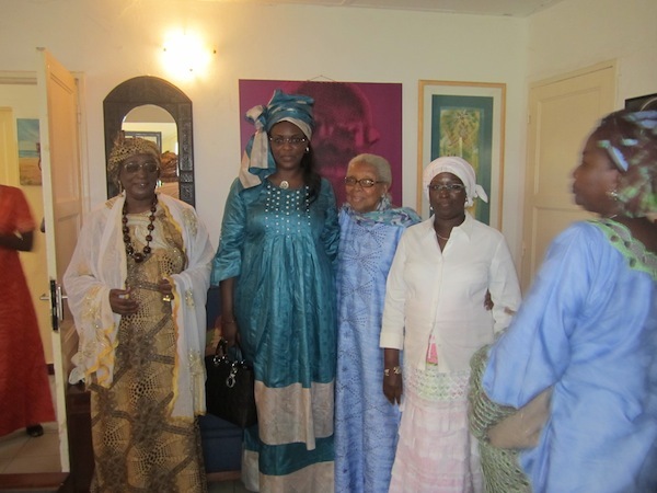 Visites de Madame Sall à la veuve de Mamadou Dia, Annette Mbaye D'Erneville et Maimouna Kâne (PHOTOS)