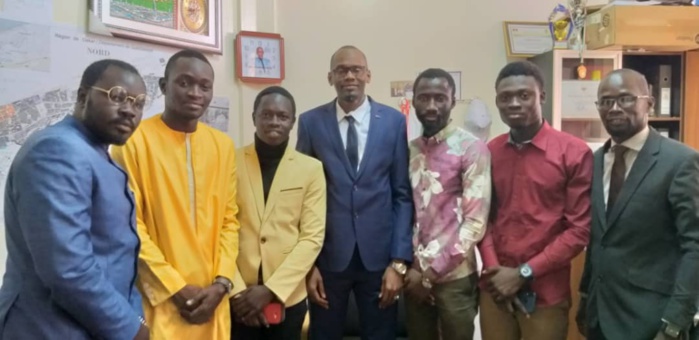 Enseignement : Habib Niang reçoit des présidents d'étudiants Thiessois et promet de les accompagner Enseignement : Habib Niang reçoit des présidents d'étudiants Thiessois et promet de les accompagner
