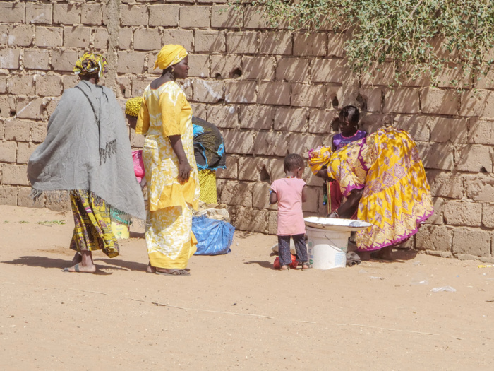 Notto-Diobass : Le ministre-maire Alioune Sarr offre un marché aux femmes du village de Dioungane.