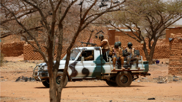 Burkina Faso : 5 militaires tués au passage de leur véhicule sur un engin explosif improvisé.