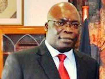 "Wade avait 182 personnes dans son cabinet. Macky en a 30" (Abdoul Aziz Mbaye)