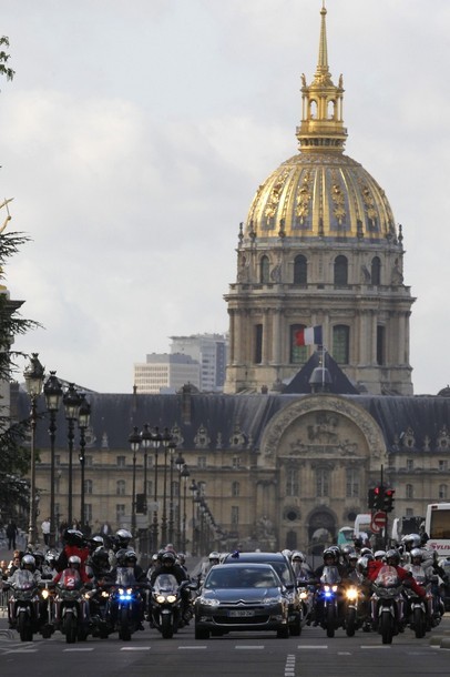 France: François Hollande succède officiellement à Nicolas Sarkozy (PHOTOS)