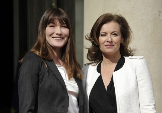 Carla Bruni règle ses comptes avec « Les Diseux »