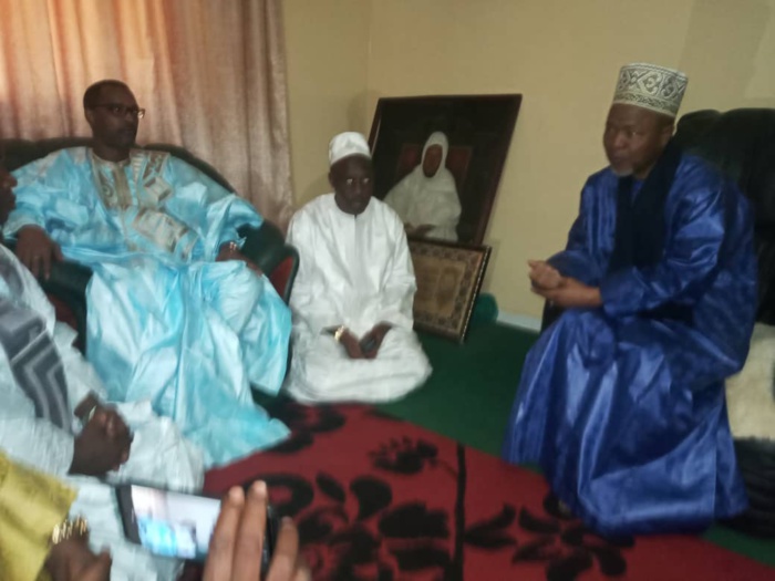 Ziara Boghal 2020 : Le directeur des domaines Mame Boye Diao reçu par le Khalife Thierno Abdourahmane Barry. Ziara Boghal 2020 : Le directeur des domaines Mame Boye Diao reçu par le Khalife Thierno Abdourahmane Barry.