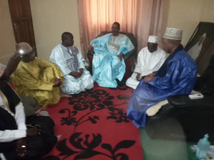 Ziara Boghal 2020 : Le directeur des domaines Mame Boye Diao reçu par le Khalife Thierno Abdourahmane Barry. Ziara Boghal 2020 : Le directeur des domaines Mame Boye Diao reçu par le Khalife Thierno Abdourahmane Barry.