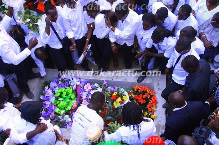 Voici la tombe de Jules François Bocandé