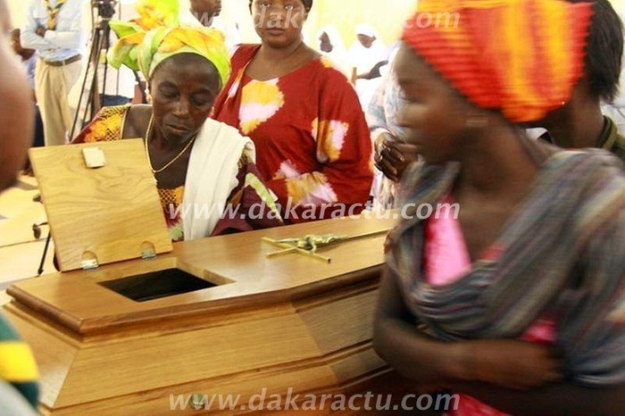 Voici la tombe de Jules François Bocandé