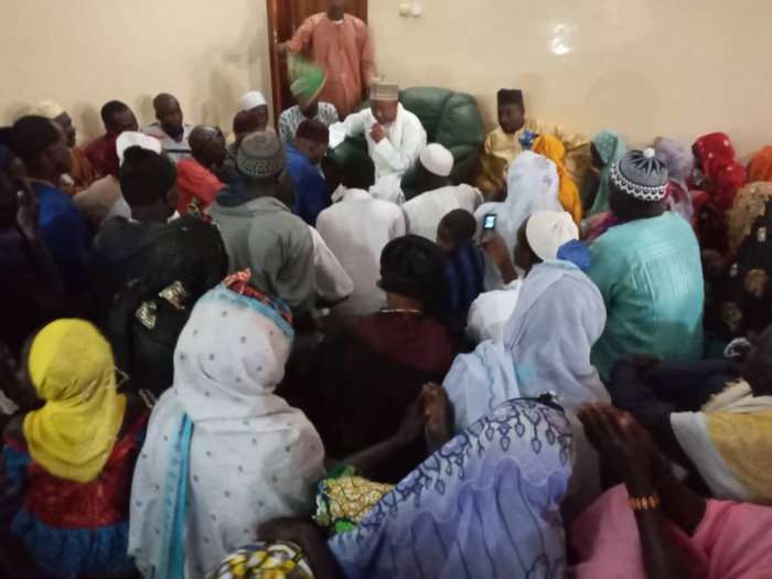 Ziarra Boghal 2020 : Le domicile du Khalife Thierno Abdourahmane Barry pris d'assaut pas les fidèles disciples. Ziarra Boghal 2020 : Le domicile du Khalife Thierno Abdourahmane Barry pris d'assaut pas les fidèles disciples.