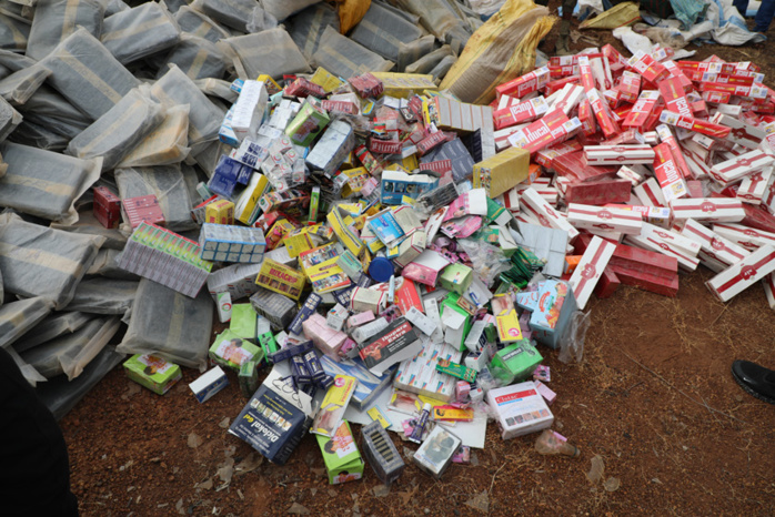 JID 2020 - Kédougou, jeudi 23 janvier, 1er acte : Cérémonie d'incinération de drogues et de faux médicaments.