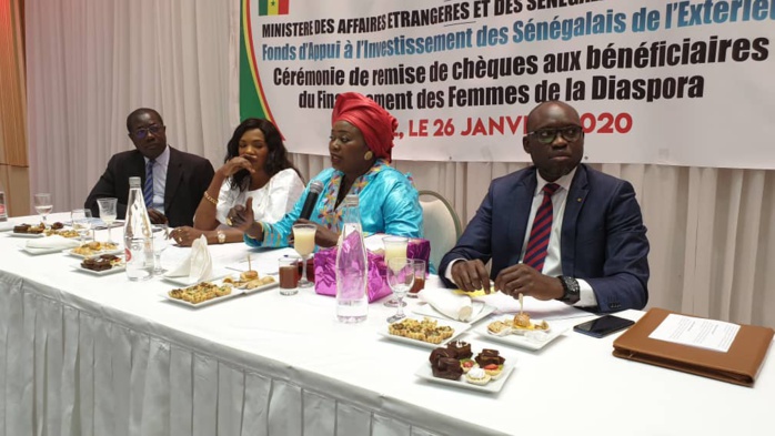 Financement des Femmes de la Diaspora : Le Président Macky Sall octroie 50 millions de FCFA aux Sénégalaises établies en Tunisie. Financement des Femmes de la Diaspora : Le Président Macky Sall octroie 50 millions de FCFA aux Sénégalaises établies en Tunisie.