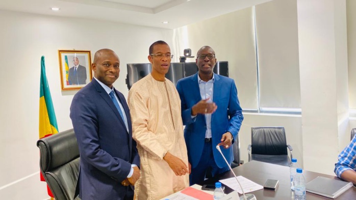 Les transporteurs suspendent leur mot d’ordre de grève. Les transporteurs suspendent leur mot d’ordre de grève.