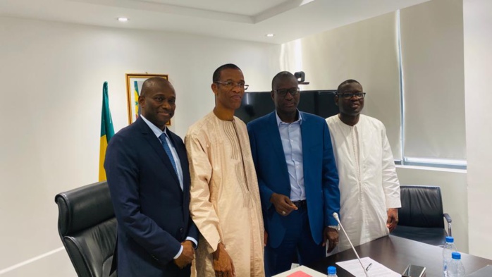 Les transporteurs suspendent leur mot d’ordre de grève. Les transporteurs suspendent leur mot d’ordre de grève.