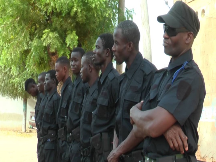 BRAQUAGES À TOUBA / 17 Numéros de téléphone mis à la disposition des populations par la police, la gendarmerie et les comités de veille. BRAQUAGES À TOUBA / 17 Numéros de téléphone mis à la disposition des populations par la police, la gendarmerie et les comités de veille.
