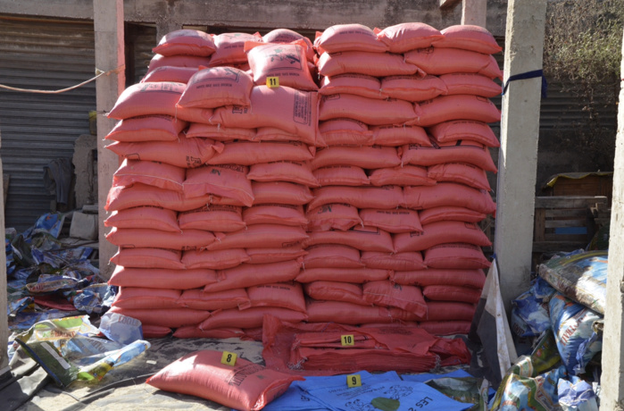 POLICE : Saisies de plus de 150 tonnes de riz impropre à la consommation à la Rue Tolbiac à Dakar... POLICE : Saisies de plus de 150 tonnes de riz impropre à la consommation à la Rue Tolbiac à Dakar...